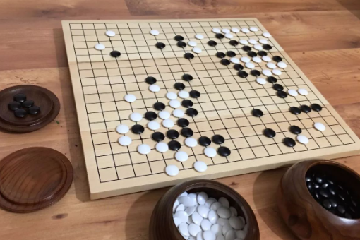 围棋正规棋盘是多大的