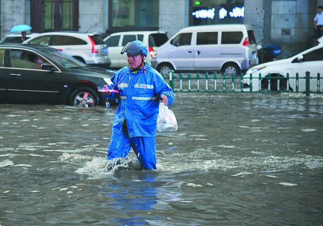 建议强制平台为外卖小哥买意外险，你对此事持什么态度？