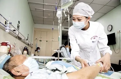 深圳护士防疫值班猝死留下自闭症孩子，孩子有人照顾抚养吗？