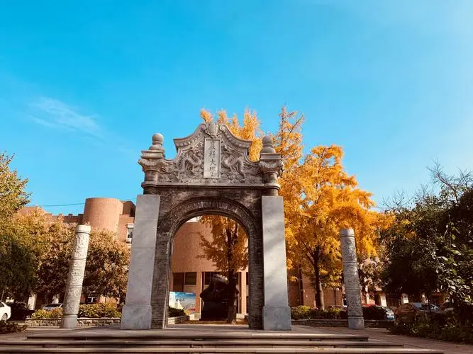 cau是指的哪个大学？