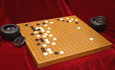 围棋是执黑先走，还是执白先走？