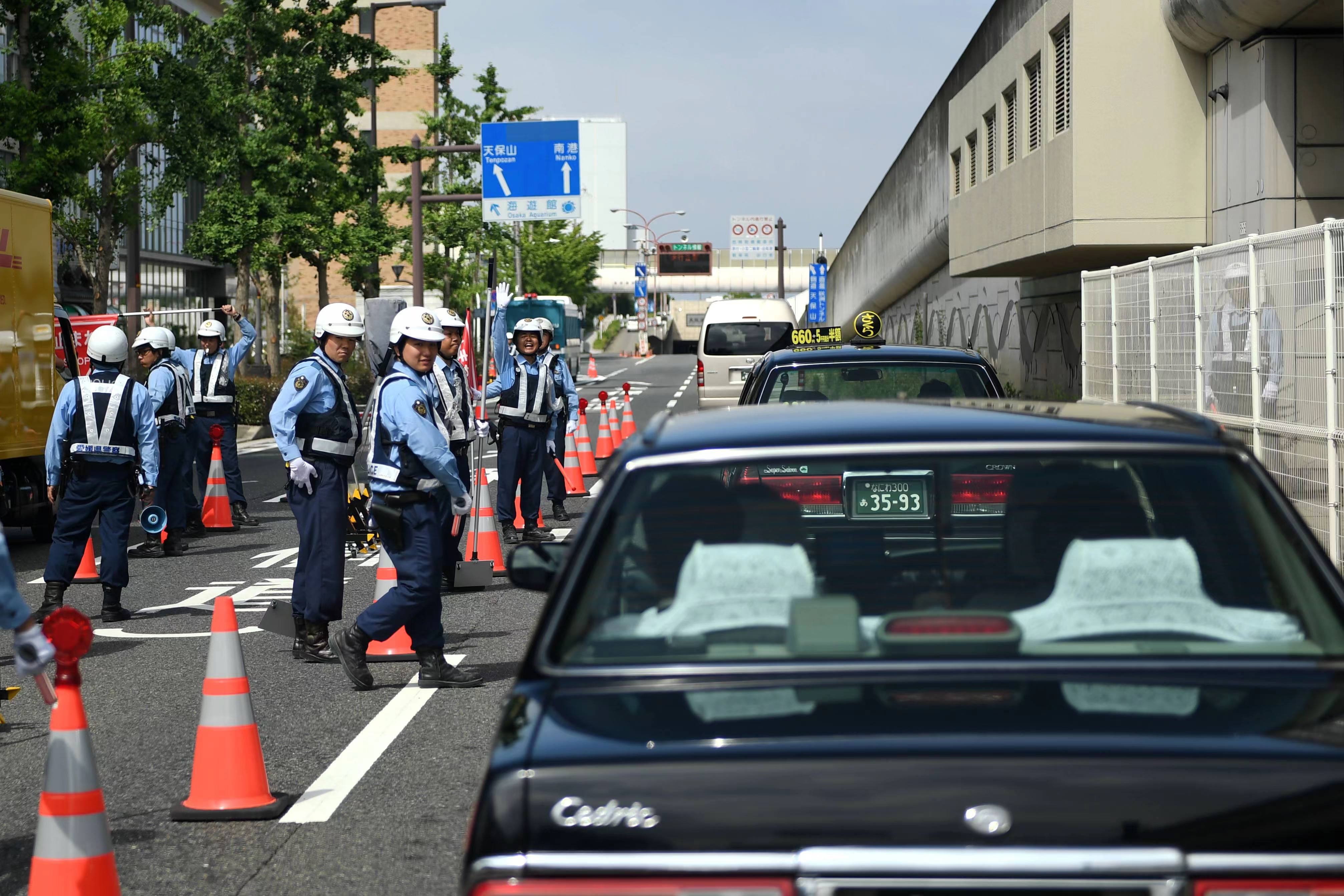 安倍下葬后，日本又有大动作，事发道路突然被封锁，此举为何？