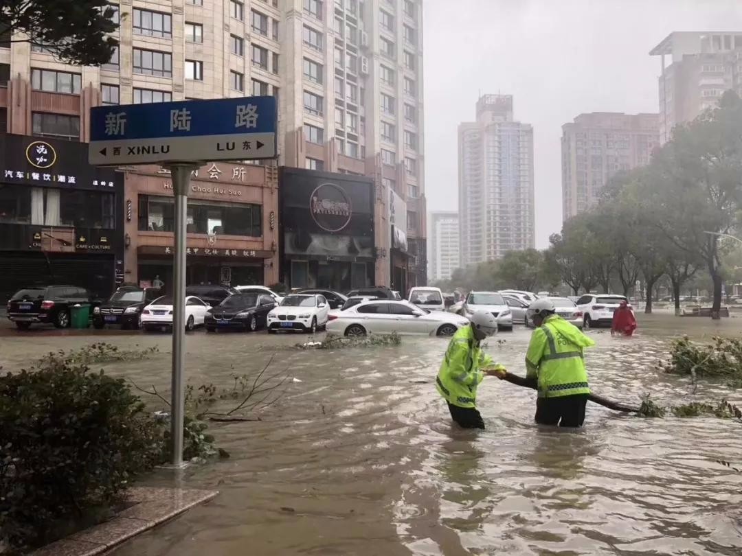 “利奇马”减弱为热带风暴级，为何风雨没有减弱的趋势？