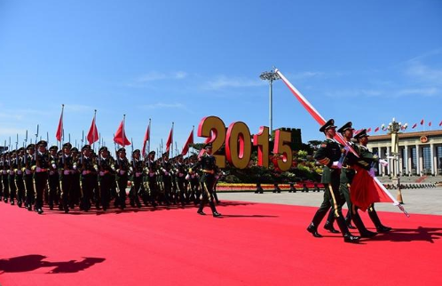 九三大阅兵是在世界上最大的阅兵广场举行的第几次大阅兵