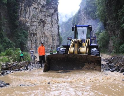 湖北多地遭遇特大暴雨，随州多间楼房被冲塌，灾民该如何安置？