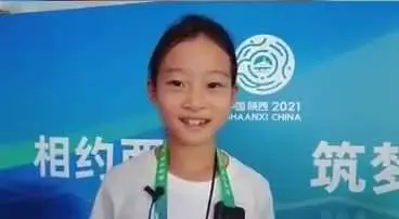 广东小女孩参加全运会滑板项目，你这么小的时候在干什么？