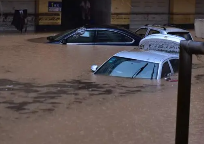 山西被遇到洪灾，三道防线都难抵洪水，这场暴雨还给当地带来了哪些影响？