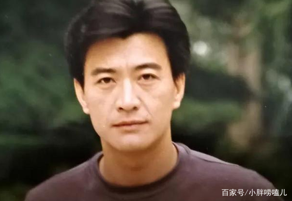 1994年，老婆在家中被害，从此萎靡不振退出娱乐圈的周里京，现况如何？