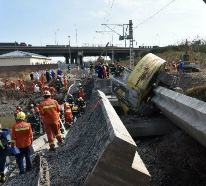 天津南环铁路桥坍塌事故，截止目前伤亡情况如何？