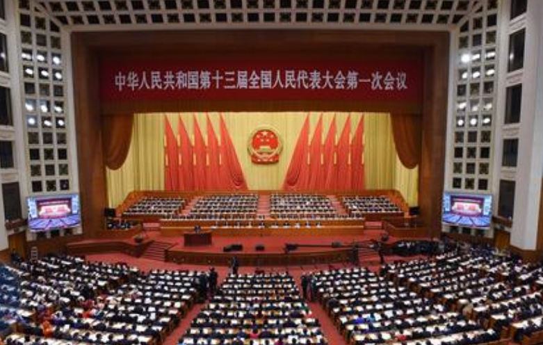 我国宪法规定，全国人民代表大会常务委员会组成人员不得兼任什么职务？